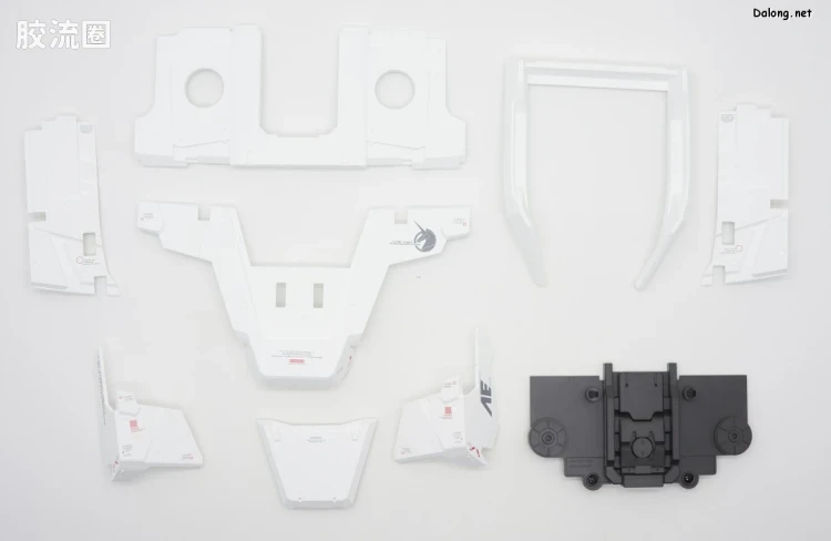 万代 大比例胸像系列 REAL EXPERIENCE MODEL RX-0 独角兽高达 自动变形版 - 图片